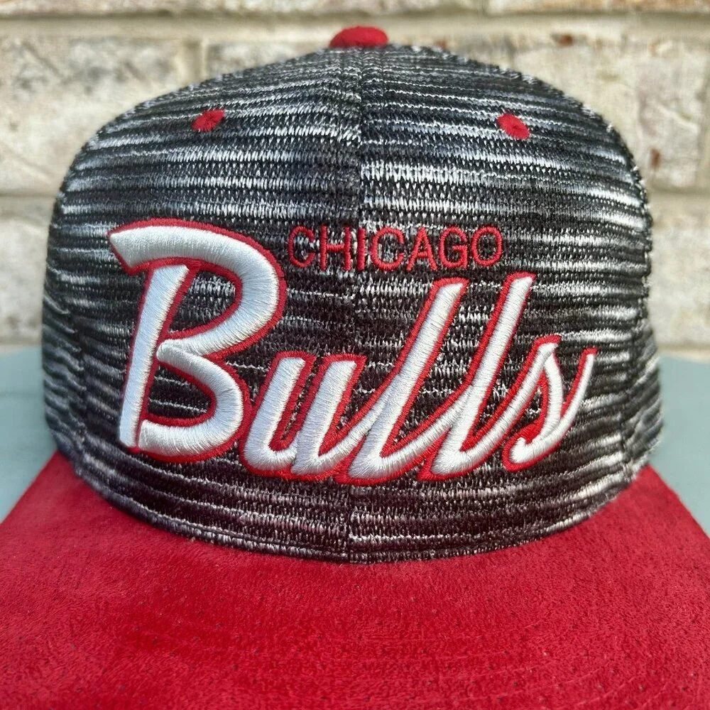 Chicago Bulls Basketball Mitchell & Ness Flat Brim Hat